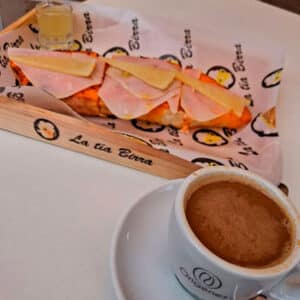 Tapería-en-Mérida-la-tia-birra-espacios-tapeo2